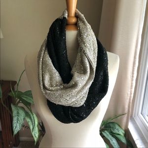 NWOT DKNYC Sequin Infinity scarf